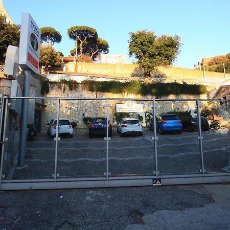 Aparthotel Giardini Capodimonte Naples